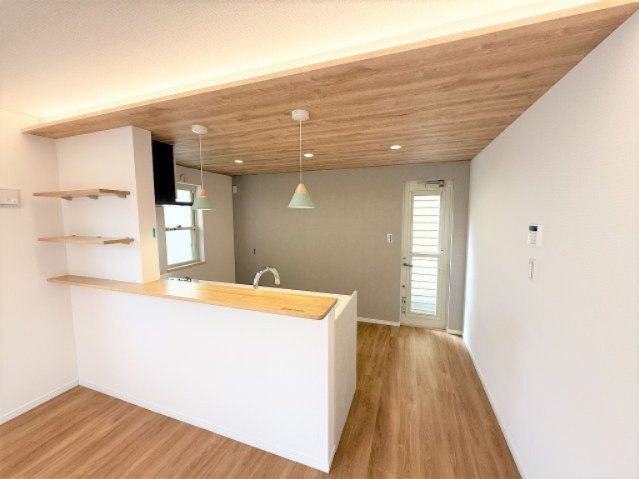 【仲介手数料２７０万円が無料！！】■フルリフォーム済■おしゃれなデザイン空間の画像