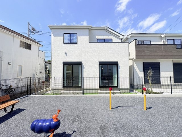 【外観】 | 新座市石神4丁目　新築一戸建住宅　全13棟　(保谷店) | 陽射しを遮る建物がなく、陽当たり良好です。