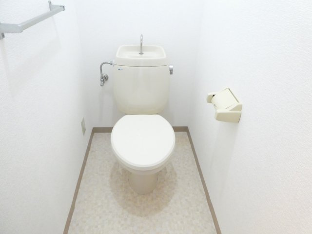 ファミール仁川Ⅱのトイレ