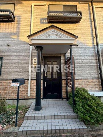 メゾンルミエールの玄関