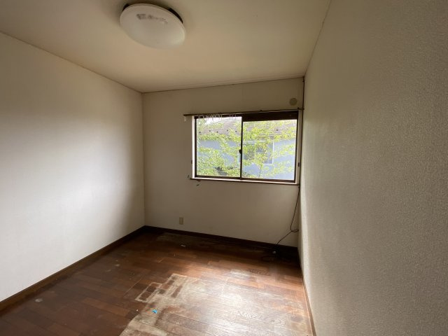 長生郡白子町剃金戸建の洋室