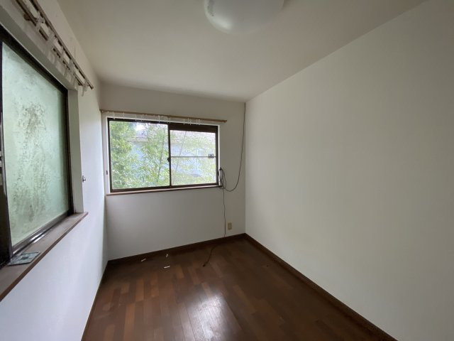 長生郡白子町剃金戸建の洋室