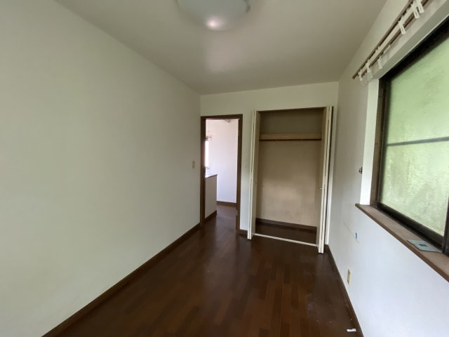 長生郡白子町剃金戸建の洋室