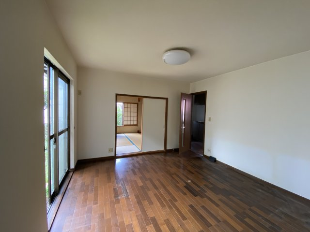 長生郡白子町剃金戸建の居間・リビング