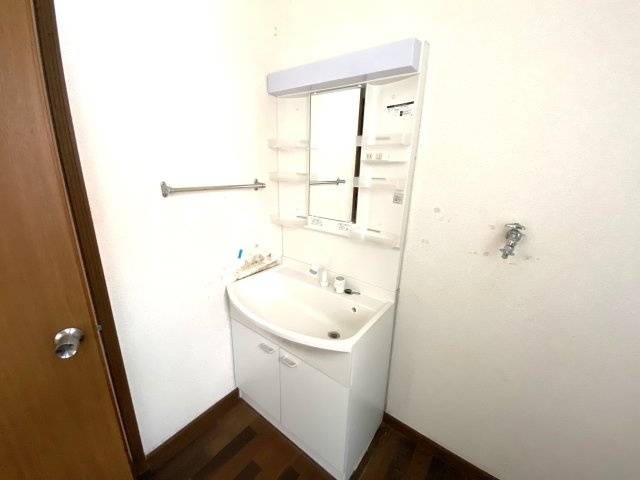 長生郡白子町剃金戸建の独立洗面台