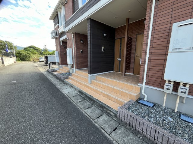 Ｐｉａｇｅｔ萩原のエントランス