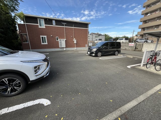 Ｐｉａｇｅｔ萩原の駐車場