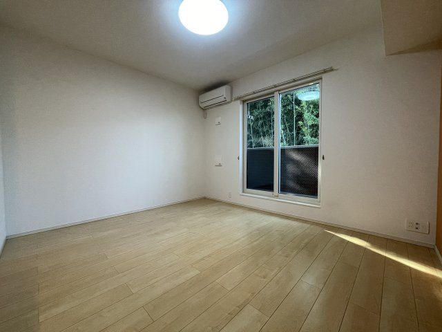 Ｐｉａｇｅｔ萩原の内装