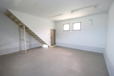 【内装】 | 母原倉庫付事務所