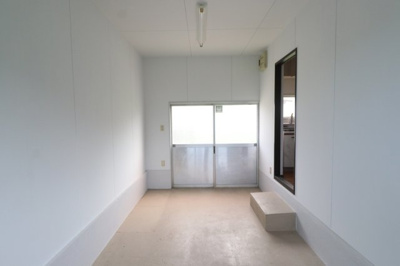 【内装】 | 母原倉庫付事務所