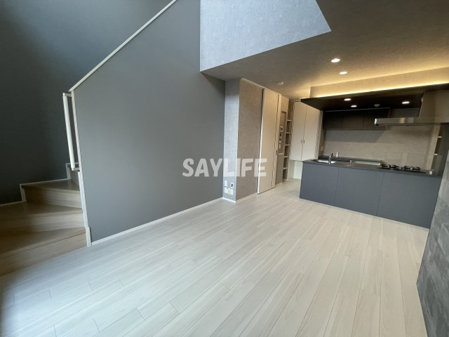 ＆　FUMINOSATOの居間・リビング