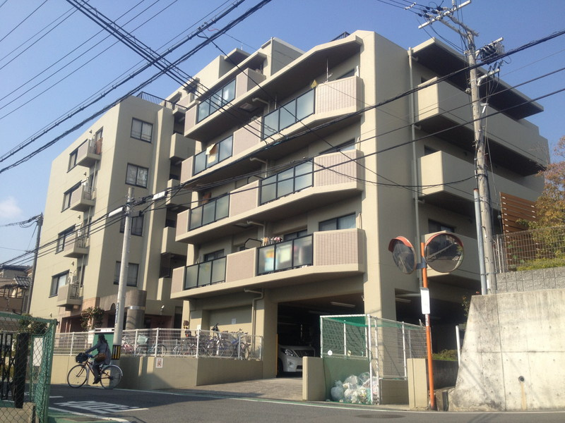 リベール千里新芦屋の外観