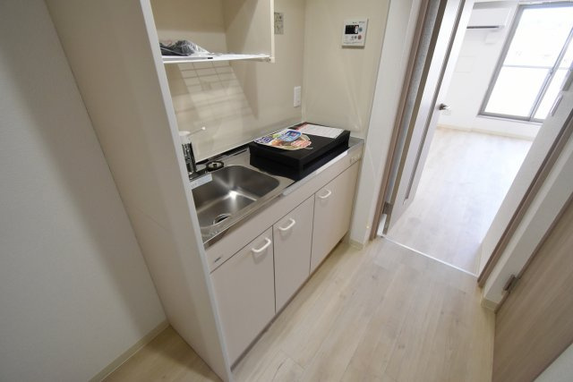 Lustore西宮北口の内装|クロスや床はパターンいろいろあります