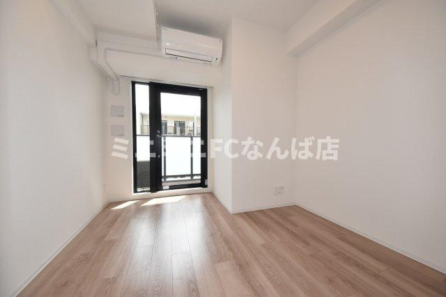 Metrosa谷町六丁目Northの居間・リビング