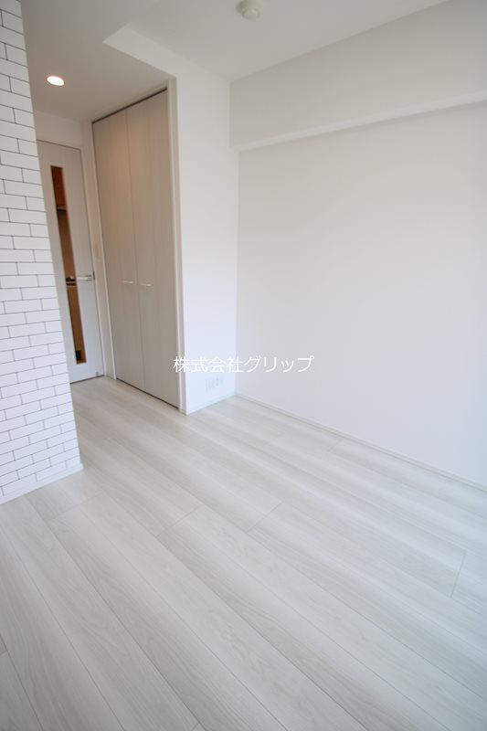 Le'a GRANDE横濱戸部の洋室