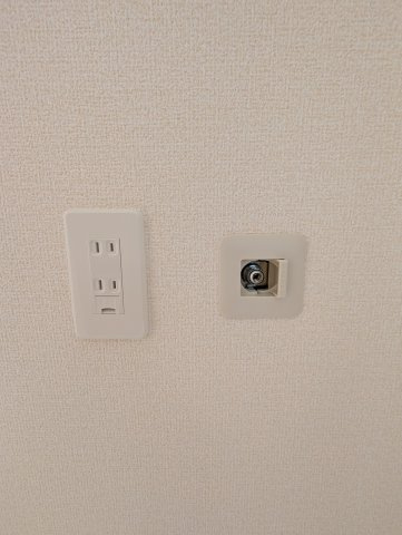 【設備】 | リーブルガーデン.S高崎市上小鳥町第6ー① | ランドリールームにはガス乾燥機も設置可能なコンセントが標準装備♪