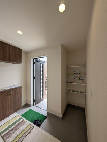 【収納】 | リーブルガーデン.S高崎市上小鳥町第6ー① | シューズインクローク♪