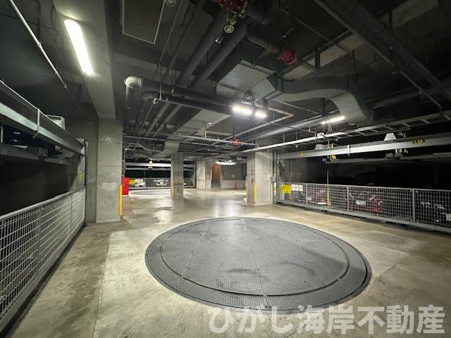東急ドエル・シーサイドコート鵠沼海岸の駐車場|敷地内駐車スペース
