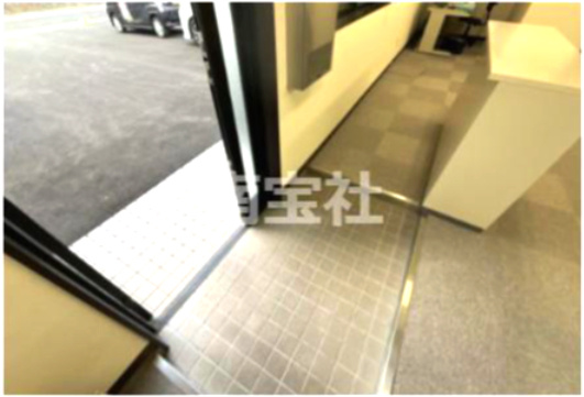 【エントランス】