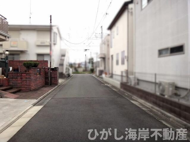 藤沢市羽鳥5丁目　中古戸建の前面道路含む現地写真|南側道路 