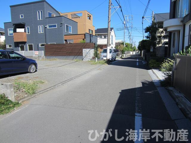 藤沢市鵠沼松が岡4丁目　売地の前面道路含む現地写真| 現地外観