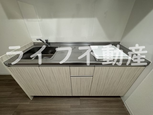 Act布施のキッチン|コンパクトなキッチンで掃除もラクラク