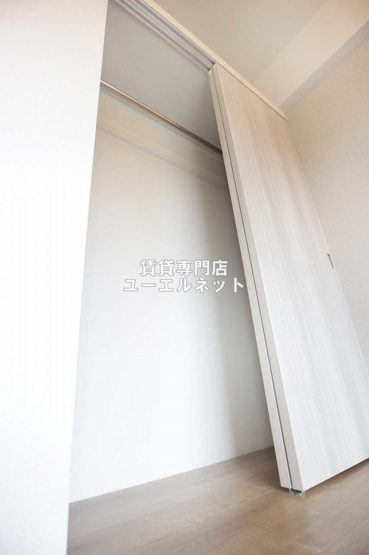 【設備】 | Laughter | 収納力たっぷりのシューズボックスで玄関すっきり！