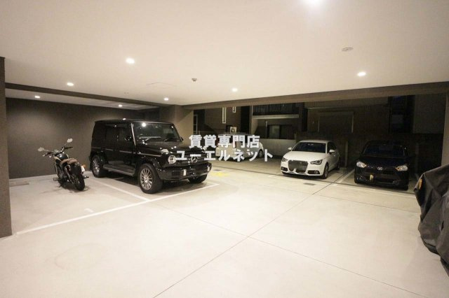 【駐車場】 | Laughter | 敷地内駐車場あり◎