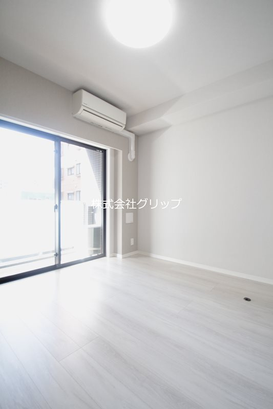 Le'a横濱コアフォートの洋室
