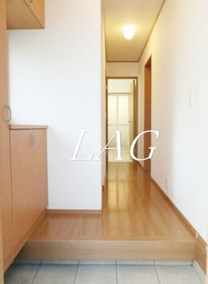 【玄関】 | 池袋三丁目戸建 | 玄関です。