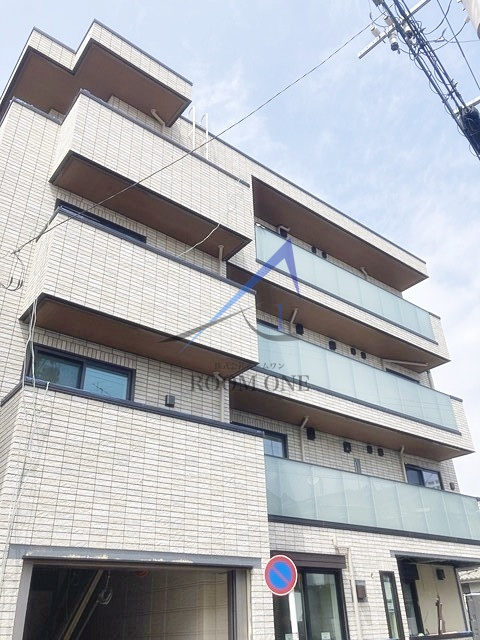 Ｌａｎａ　Ｆｒｕｓｉａ