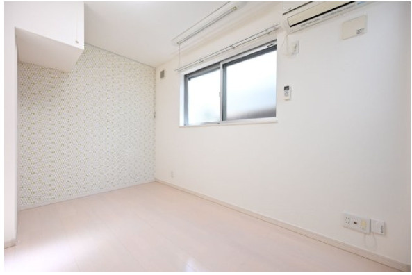 ウィンズ・パレ西落合の居間・リビング