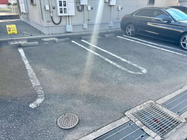 ベルファミーユⅡの駐車場