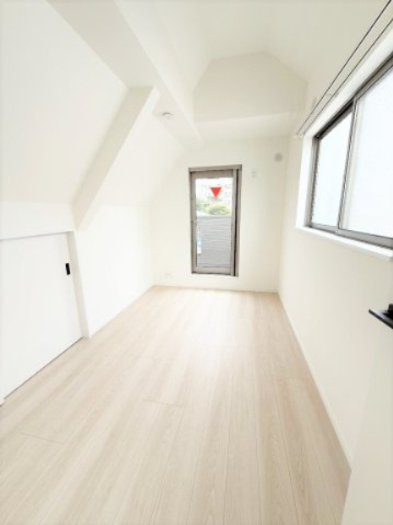 【洋室】 | 仲介手数料２４０万円が無料！！】■フルリフォーム済■３ＬＤＫ＋車庫 | 【諸費用２４０万円ＯＦＦです！】 
■フルリフォーム済
■おしゃれなデザイン
■３ＬＤＫ＋車庫
■土日祝、平日も内覧可能
