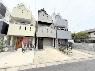 【外観】 | 仲介手数料２４０万円が無料！！】■フルリフォーム済■３ＬＤＫ＋車庫 | 【諸費用２４０万円ＯＦＦです！】 
■フルリフォーム済
■おしゃれなデザイン
■３ＬＤＫ＋車庫
■土日祝、平日も内覧可能
