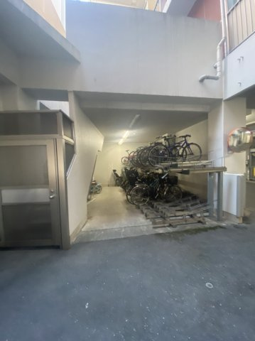 ベルメゾン文京白山の駐車場