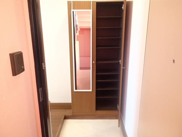 ＨＡＮＡＥビルの玄関