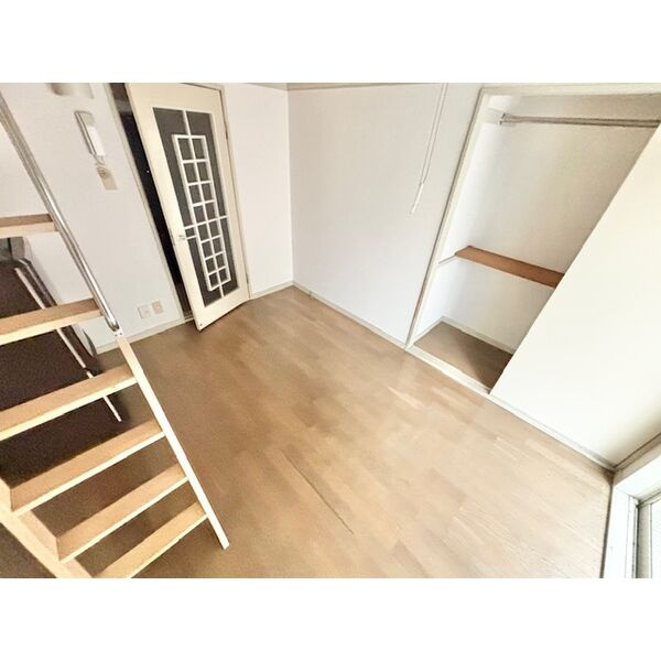 ドリーム嵯峨野の洋室