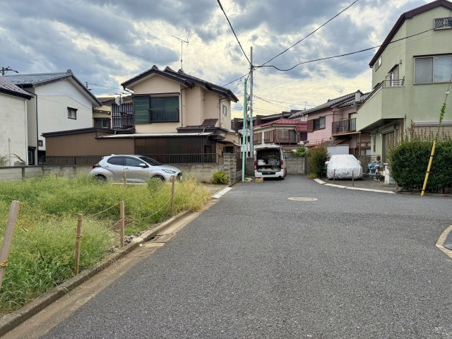 練馬区土支田2丁目 限定1区画の前面道路含む現地写真|北側約4.8ｍ道路に面する整形地です
広々した前面道路は開放感を与えてくれます