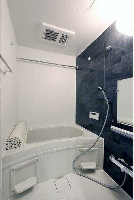 インプルーブ上野松が谷の浴室