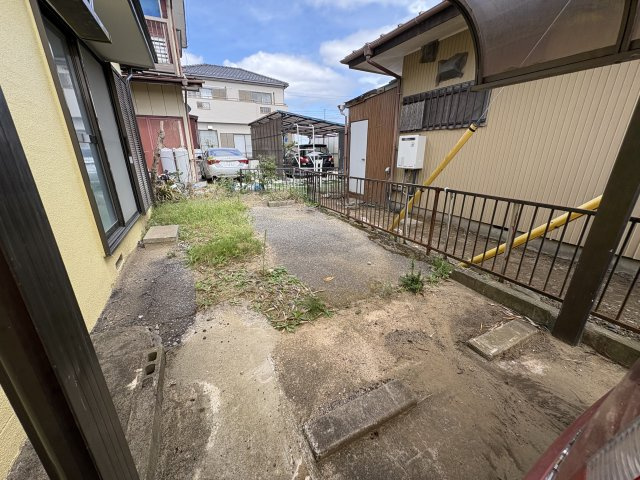 本納中古戸建の駐車場