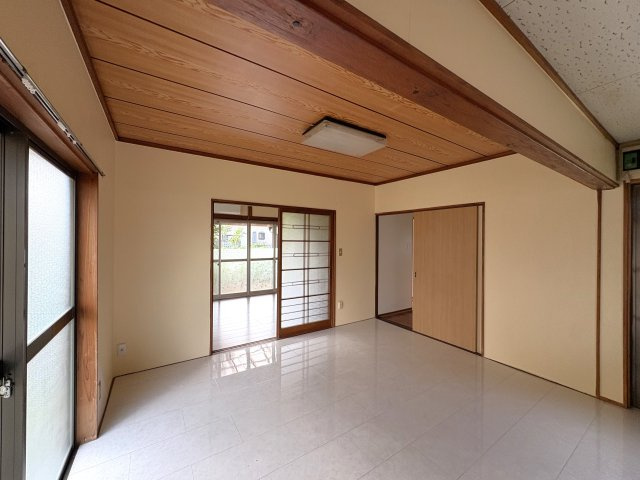 本納中古戸建の居間・リビング