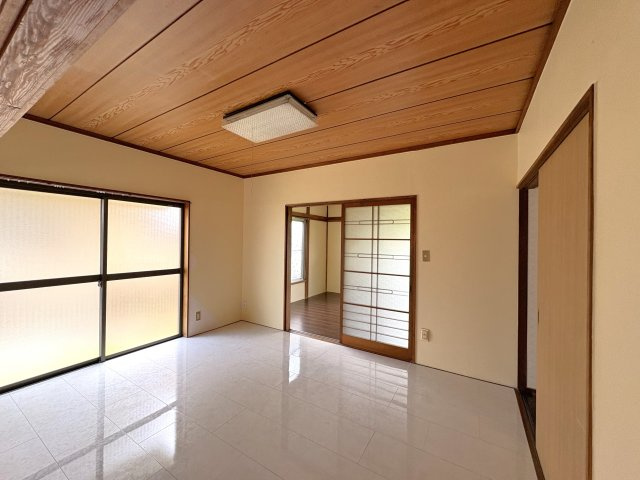 本納中古戸建の居間・リビング