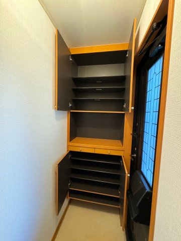 ハイムローリエの玄関