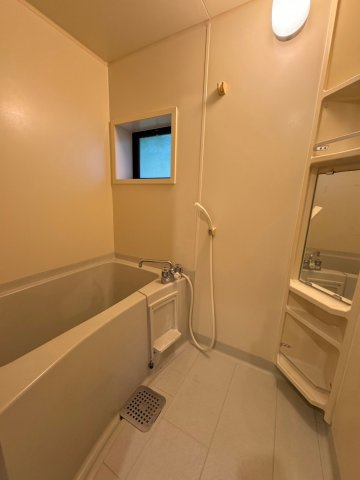 ハイムローリエの浴室