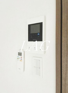 【設備】 | コンポジット代々木 | モニター付インターホンです。