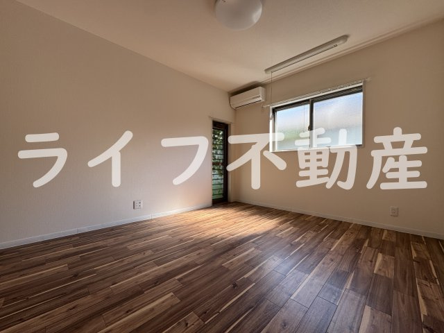 エムフラット衣摺Ⅰの居間・リビング|使いやすいリビングです