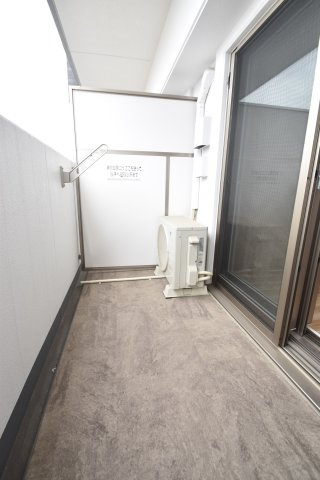 大阪市城東区蒲生１丁目の賃貸マンションのバルコニー