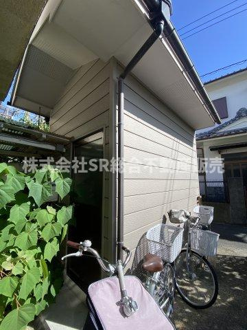 加納2丁目中古戸建の浴室|お風呂は離れになっています。