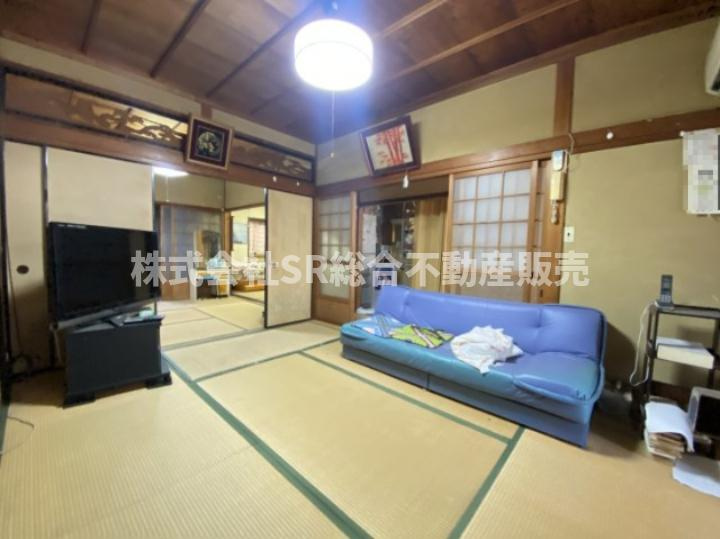 加納2丁目中古戸建の居間・リビング|こちらの和室をリビングとしても使えます！